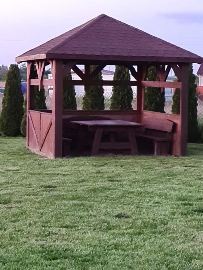 Domki Letniskowe Poranek Jezierzany Exterior foto